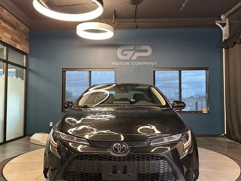 Used 2020 Toyota Corolla LE FWD image 8