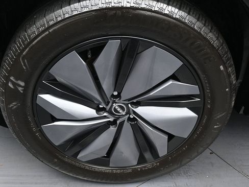 Used 2023 Nissan Ariya AWD image 40