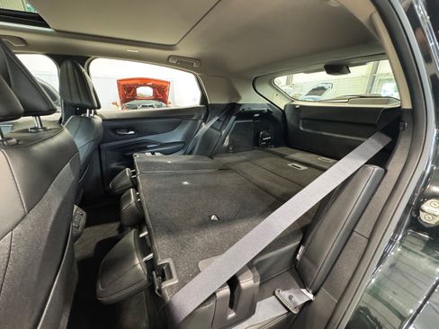 Used 2024 Nissan Ariya AWD image 12
