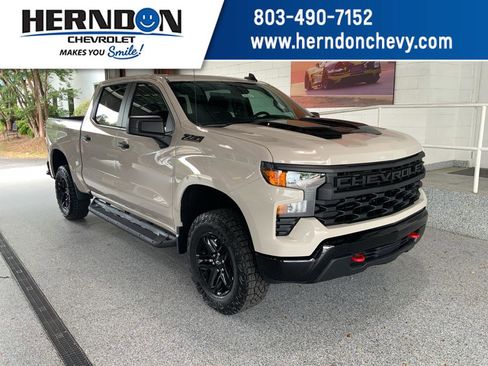 New 2026 Chevrolet Silverado 1500 Custom Trail Boss AWD/4WD image 1
