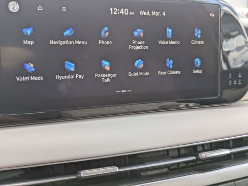 Used 2025 Hyundai Palisade Limited image 18