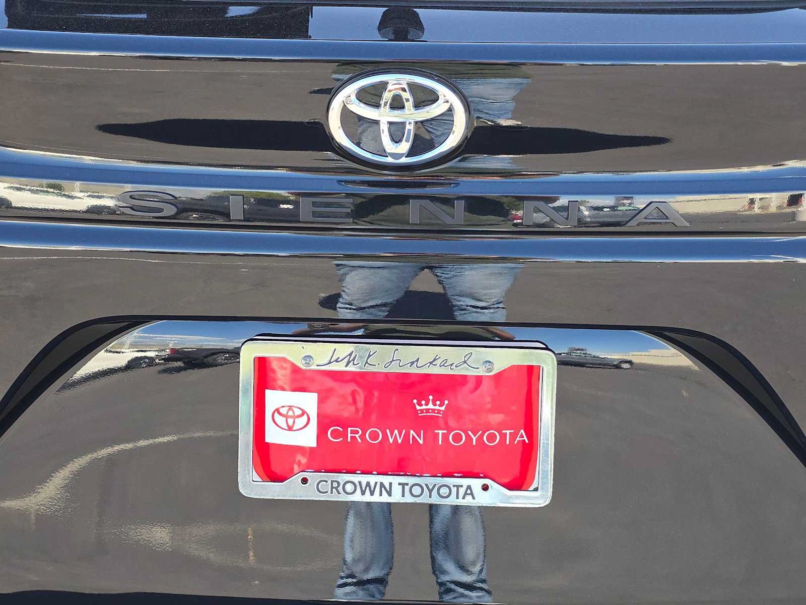 Certified 2026 Toyota Sienna XLE FWD image 14