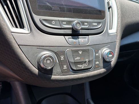 Used 2022 Chevrolet Malibu LS FWD image 25