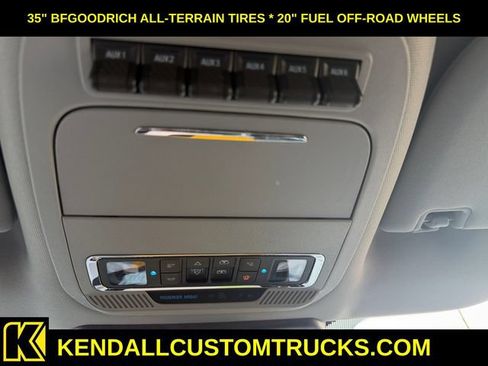 Used 2025 Ford F350 Lariat w/ Black Appearance Package AWD/4WD image 27