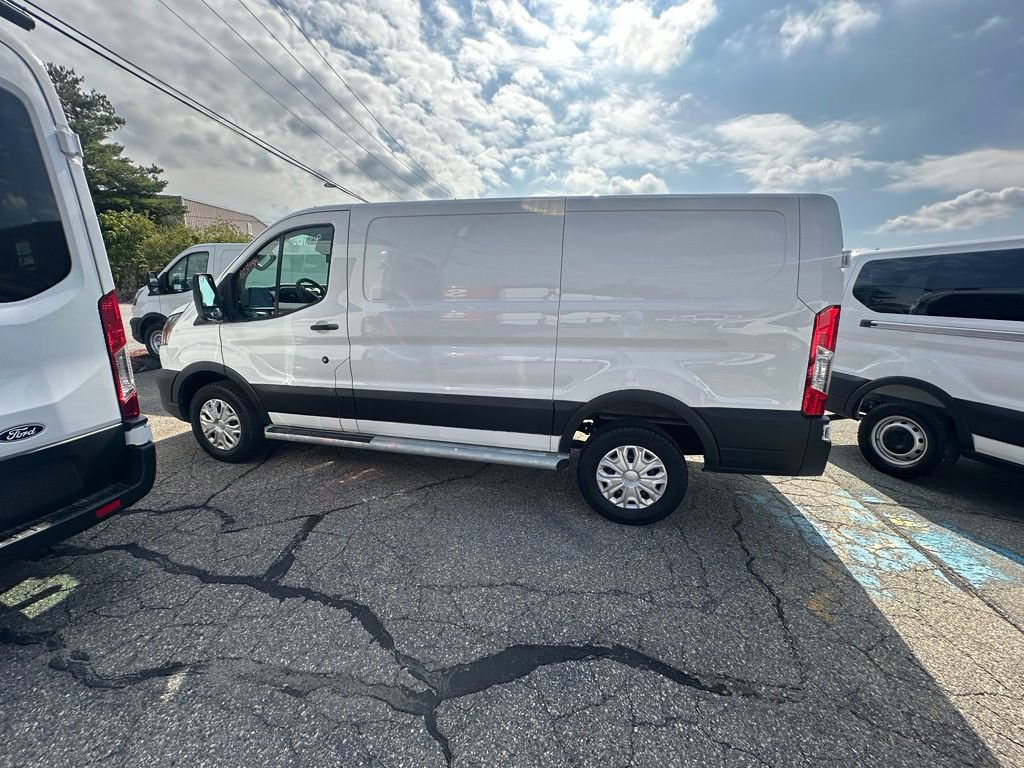 Used 2025 Ford Transit 250 Low Roof w/ Exterior Upgrade Package RWD image 13