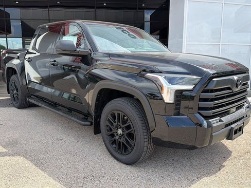 New 2026 Toyota Tundra SR5 RWD image 2