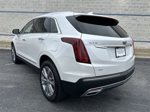 Used 2025 Cadillac XT5 Premium Luxury image 5