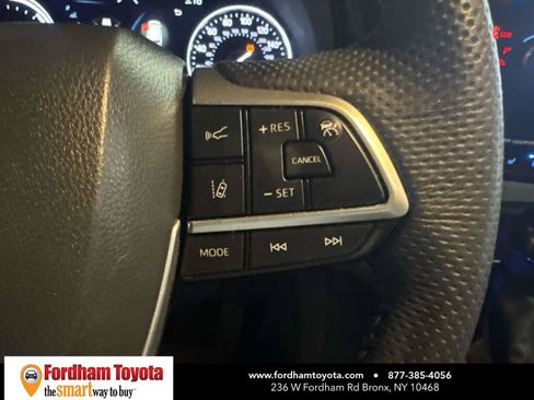 Used 2024 Toyota Sienna Limited AWD/4WD image 21