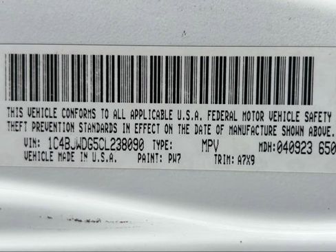 Used 2012 Jeep Wrangler Unlimited Sport image 26