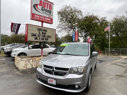 Used 2014 Dodge Grand Caravan R/T image 10
