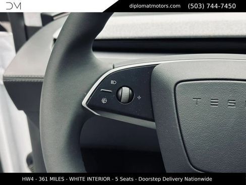 Used 2026 Tesla Model Y AWD image 29