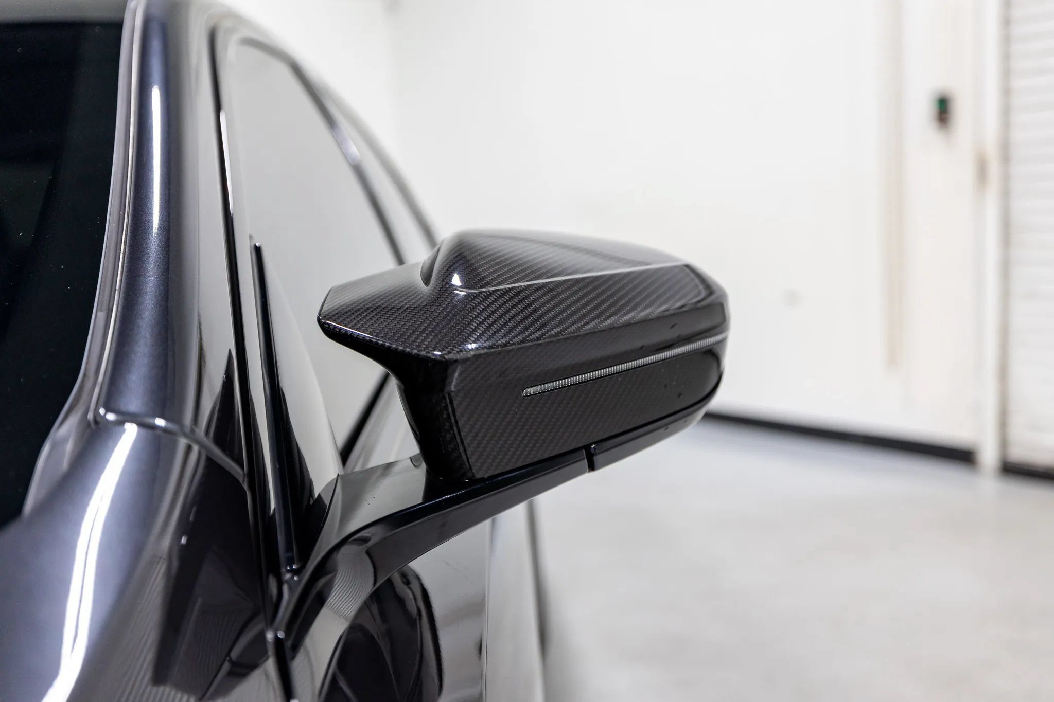 Used 2025 BMW M5 w/ Carbon Package AWD/4WD image 26