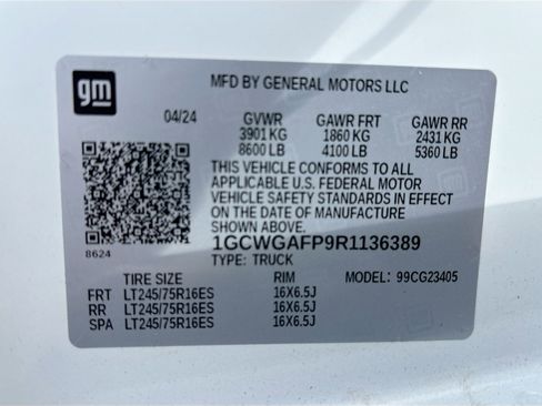 Used 2024 Chevrolet Express 2500 w/ Driver Convenience Package image 30