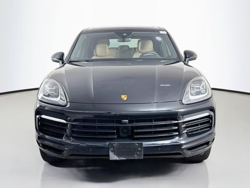 Used 2023 Porsche Cayenne AWD/4WD image 2