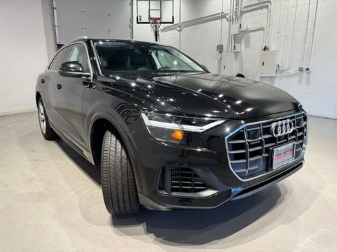 Used 2022 Audi Q8 Premium Plus image 2