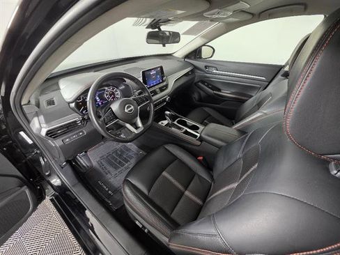 Used 2024 Nissan Altima 2.5 SR FWD image 26