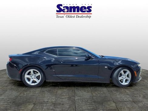 Used 2018 Chevrolet Camaro LT RWD image 2