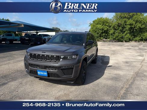 New 2026 Jeep Grand Cherokee L Limited w/ Limited Altitude Package AWD/4WD image 1