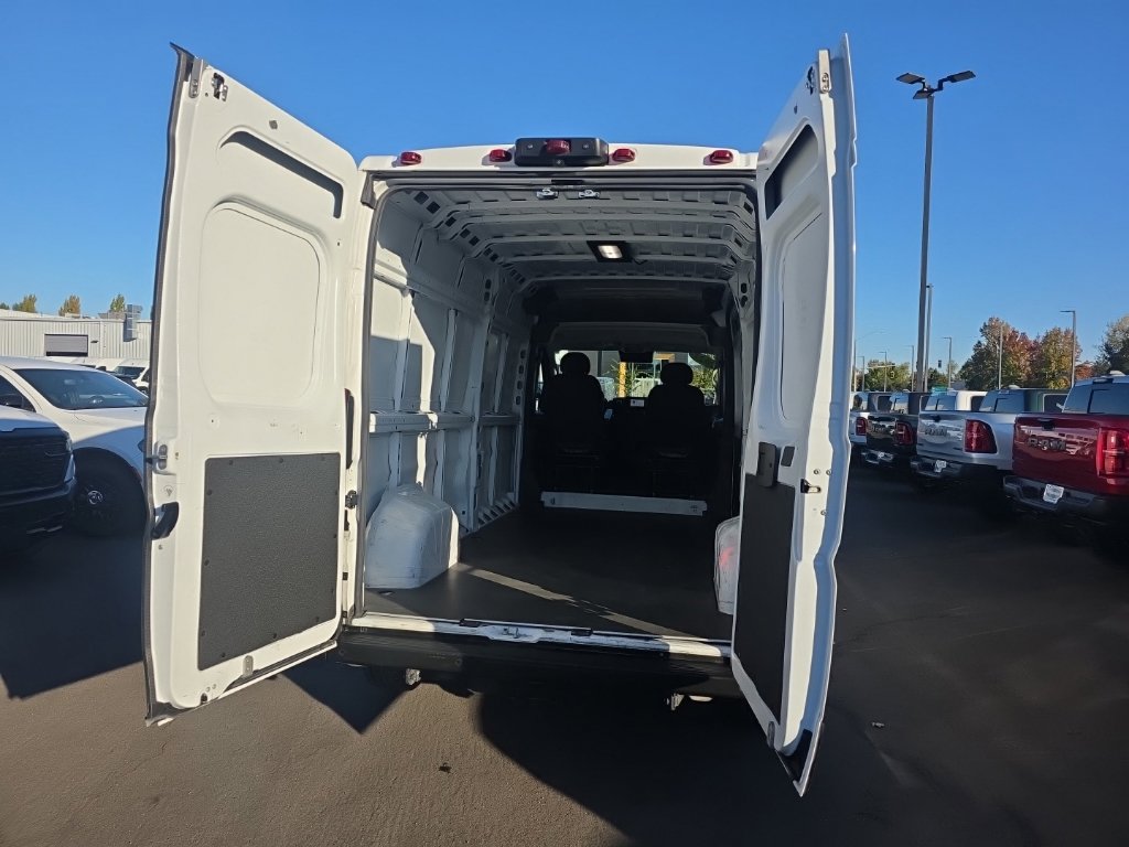 Used 2023 RAM ProMaster 2500 w/ Safety Group FWD image 11
