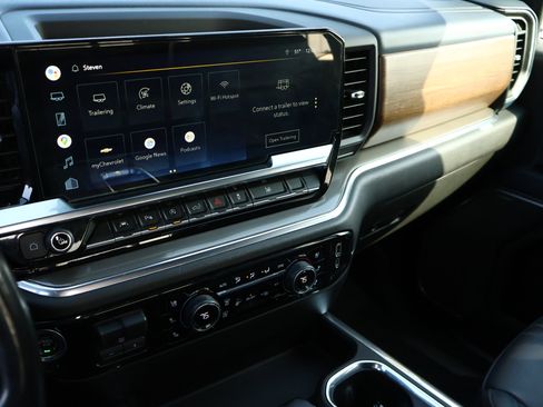 Used 2022 Chevrolet Silverado 1500 High Country w/ High Country Premium Package image 23