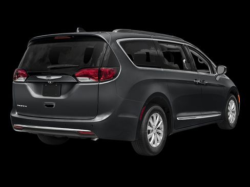 Used 2017 Chrysler Pacifica Touring-L Plus w/ Advanced Safetytec Group image 2