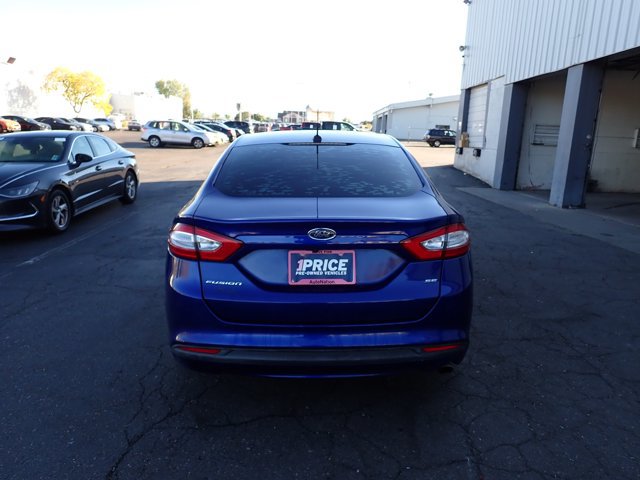 Used 2016 Ford Fusion SE FWD image 3