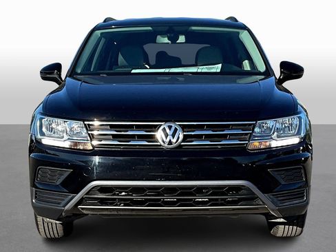 Used 2018 Volkswagen Tiguan SE image 3