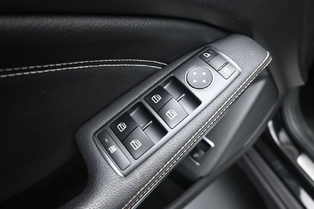 Certified 2020 Mercedes-Benz GLA 250 image 20