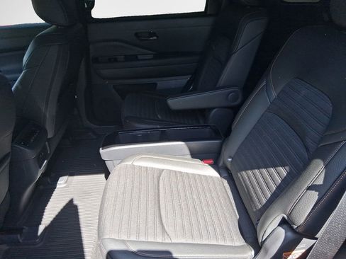 Used 2025 Nissan Pathfinder Rock Creek image 23