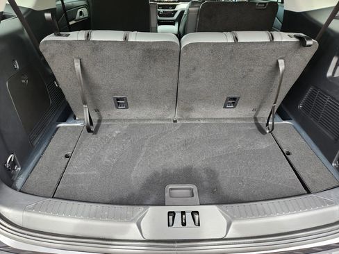 Used 2025 Ford Explorer Active w/ Active Comfort Package AWD/4WD image 18