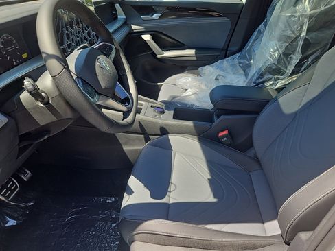 New 2026 Volkswagen Tiguan SE R-Line AWD/4WD image 17