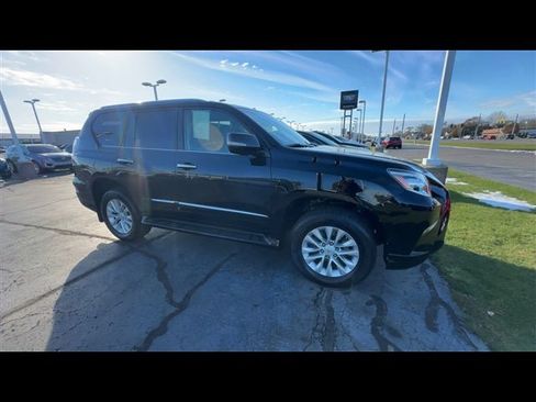 Used 2016 Lexus GX 460 image 9