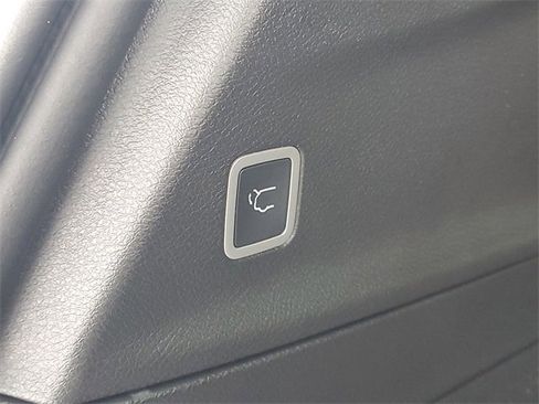 New 2026 Chrysler Pacifica Limited w/ Trailer Tow Group image 9