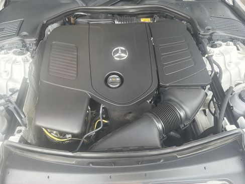 Used 2025 Mercedes-Benz C 300 Sedan image 12