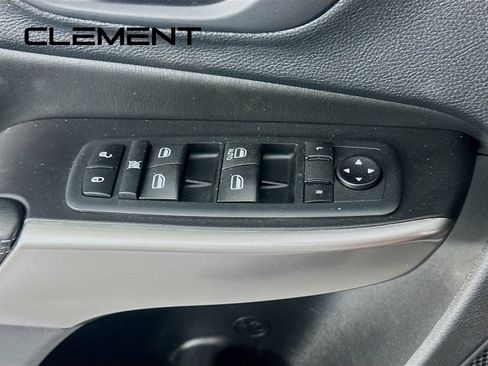 Used 2020 Jeep Cherokee Latitude FWD image 24