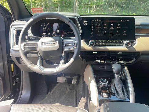 New 2026 GMC Canyon Denali AWD/4WD image 16