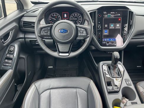 Used 2024 Subaru Crosstrek 2.5i Limited image 2