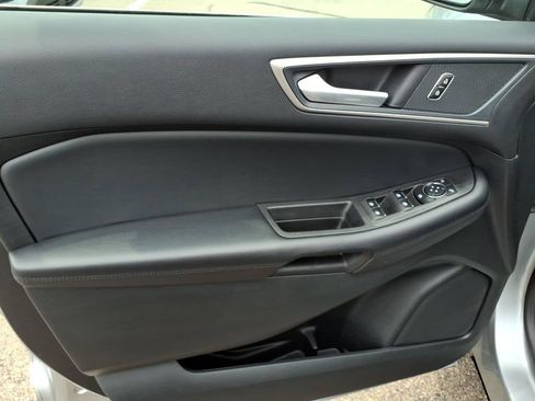 Used 2024 Ford Edge SEL w/ Convenience Package AWD/4WD image 12