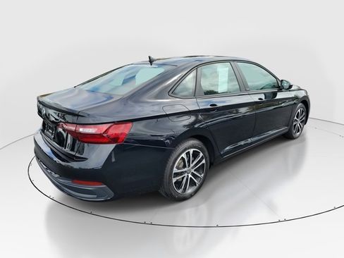 Certified 2024 Volkswagen Jetta Sport image 34