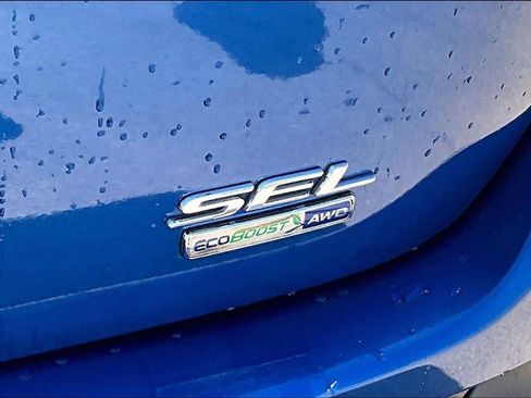 Used 2018 Ford Edge SEL w/ Equipment Group 201A AWD/4WD image 6