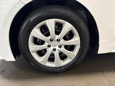 Used 2025 Toyota Corolla LE FWD image 7