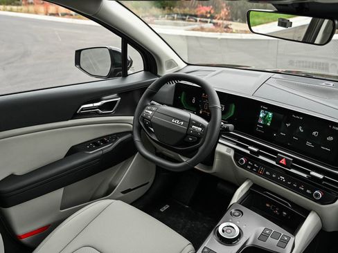 New 2026 Kia Sportage EX image 14