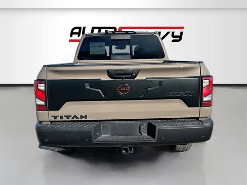 Used 2023 Nissan Titan PRO-4X w/ Pro-4x Convenience Package image 6