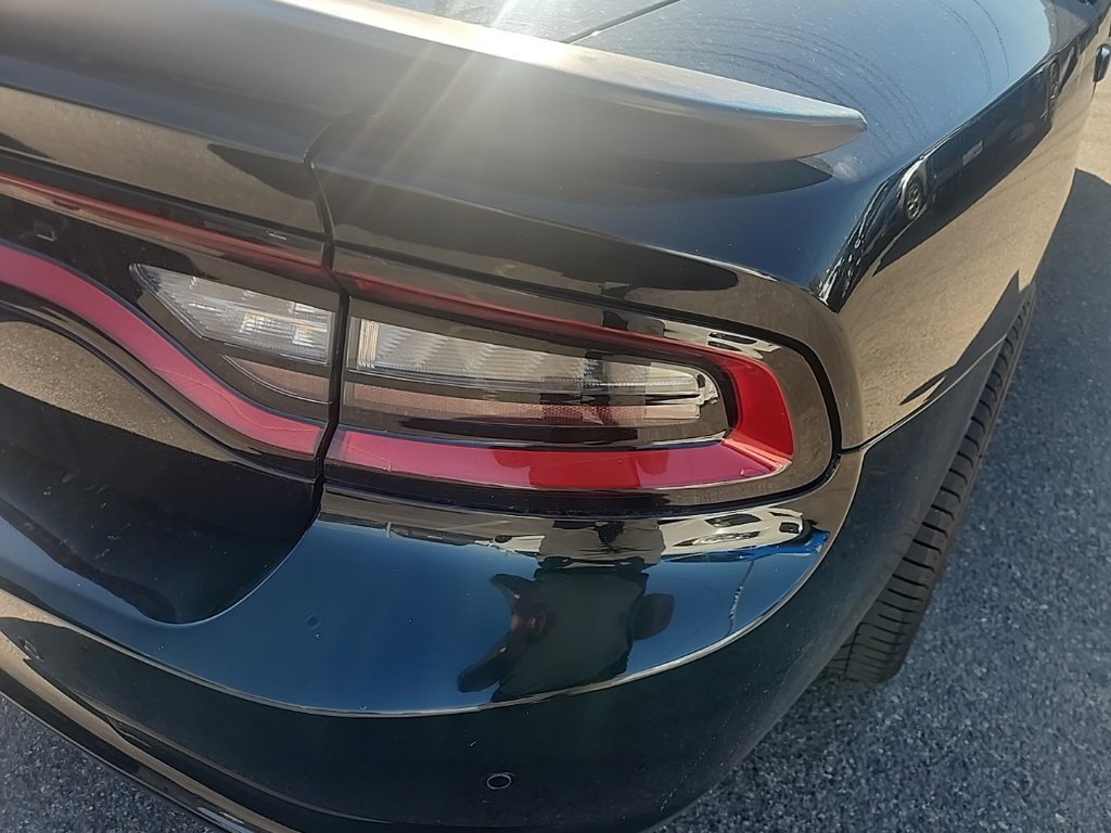 Used 2019 Dodge Charger SXT RWD image 13