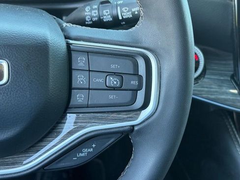 Used 2022 Jeep Wagoneer Series II image 17