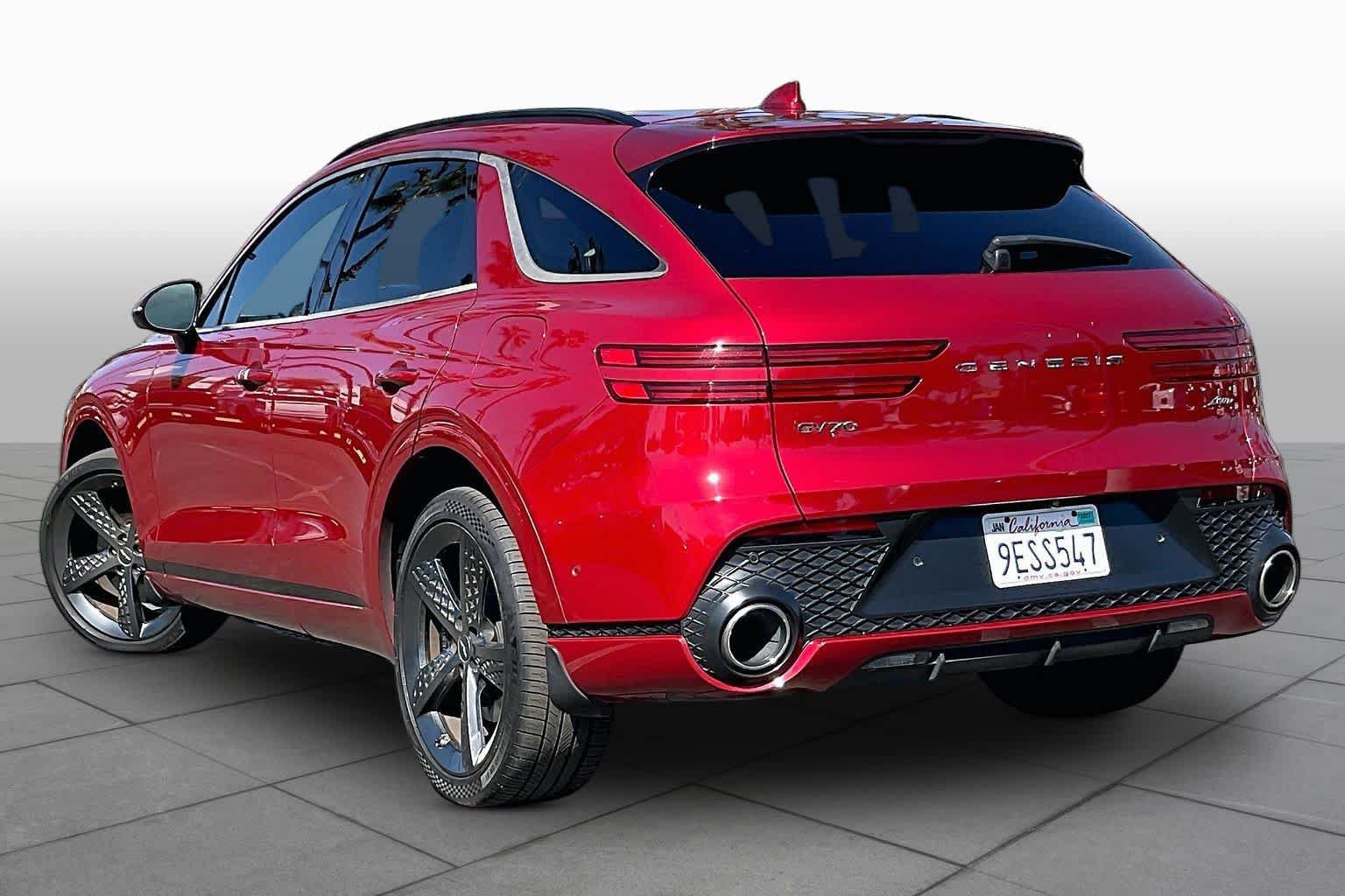 Used 2023 Genesis GV70 2.5T w/ Sport Prestige Package AWD/4WD image 11