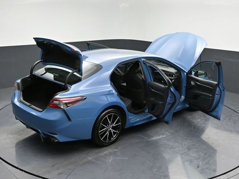 Used 2024 Toyota Camry SE image 33