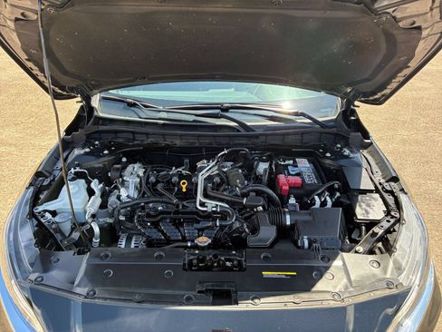 Used 2025 Nissan Altima 2.5 SV FWD image 27
