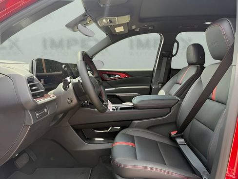 New 2026 Chevrolet Traverse RS AWD/4WD image 9