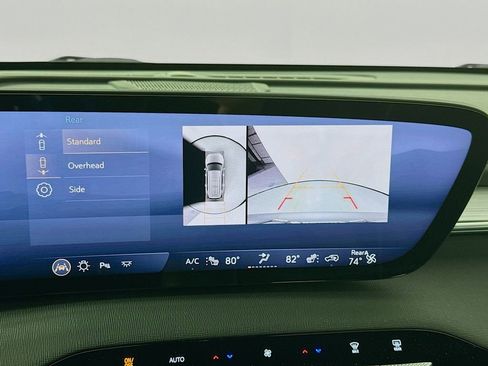 Used 2025 Buick Enclave Preferred image 14